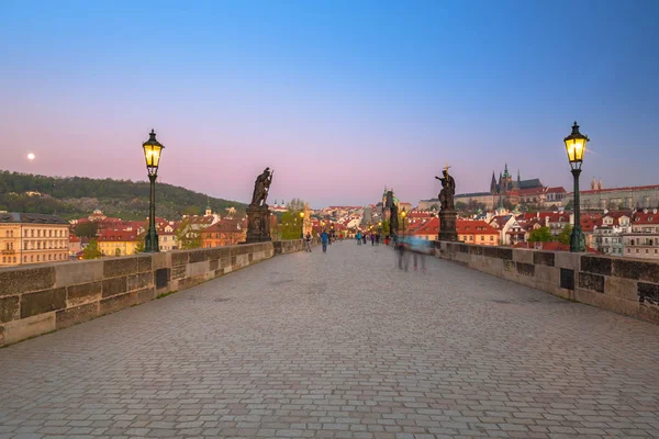 Şafakvakti Prag Charles Köprüsü Çek Cumhuriyeti — Stok fotoğraf