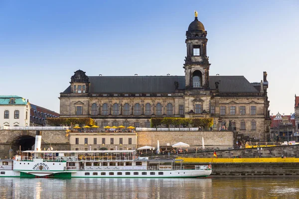 Dresden Almanya Nisan 2019 Gün Batımında Elbe Nehri Nde Dresden — Stok fotoğraf