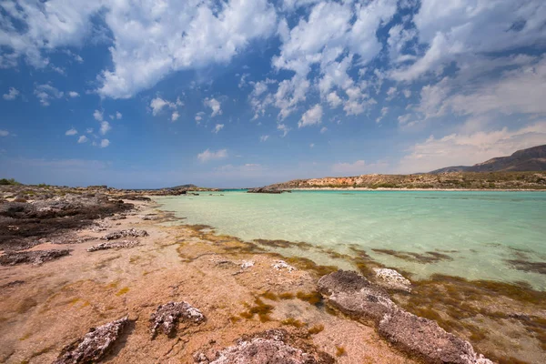크레타 그리스에 분홍색 모래를 Elafonissi — 스톡 사진