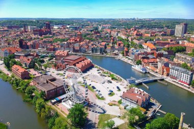 Gdansk 'ın eski şehir havadan görünüşü, Polonya yaz manzarası