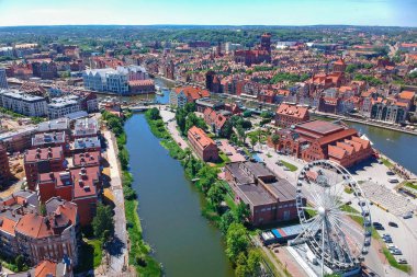 Gdansk 'ın eski şehir havadan görünüşü, Polonya yaz manzarası