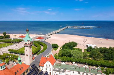 Ahşap iskele, Polonya ile Baltık denizinde Sopot güzel sahne