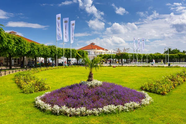 Sopot Polonia Junio 2019 Hermoso Jardín Junto Mar Báltico Sopot —  Fotos de Stock