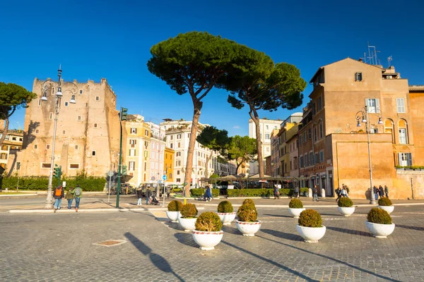 Rome Italy January 2019 People Trajan Market Rome Sunny Day — Stock Photo, Image