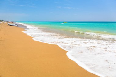 Güzel bir plaj sahne yan yakınındaki Türk Rivierası'nda