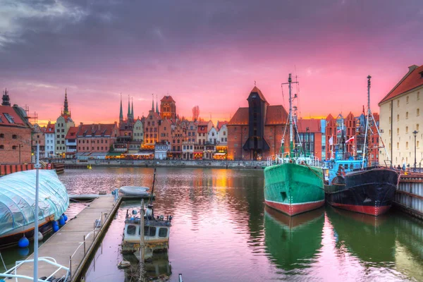 Mooie Havenkraan Oude Binnenstad Van Gdansk Bij Zonsondergang Polen — Stockfoto