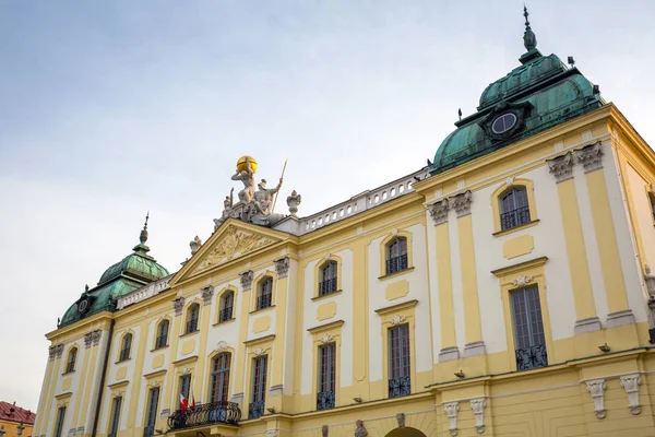 比亚利斯托克 2018年9月17日 波兰比亚利斯托克的布拉尼基宫的美丽建筑 比亚利斯托克是波兰东北部最大的城市 — 图库照片