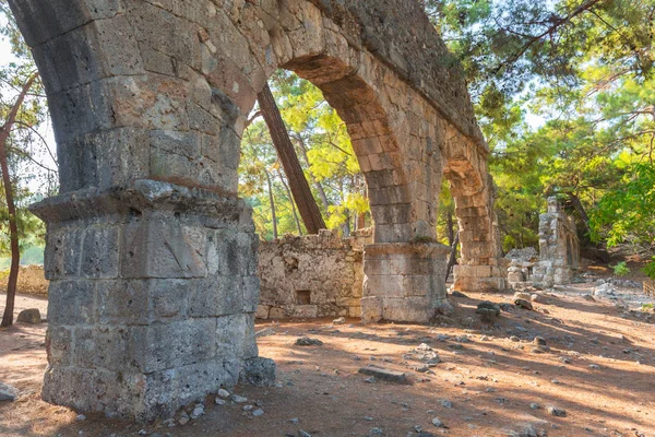 Ruines Aqueduc Dans Ancienne Ville Phaselis Turquie — Photo