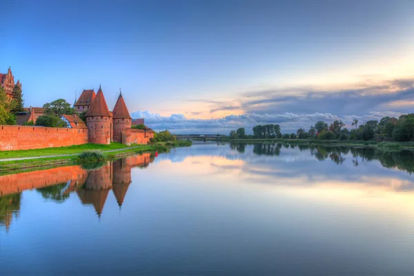 波兰Nogat河畔的Malbork城堡 — 图库照片