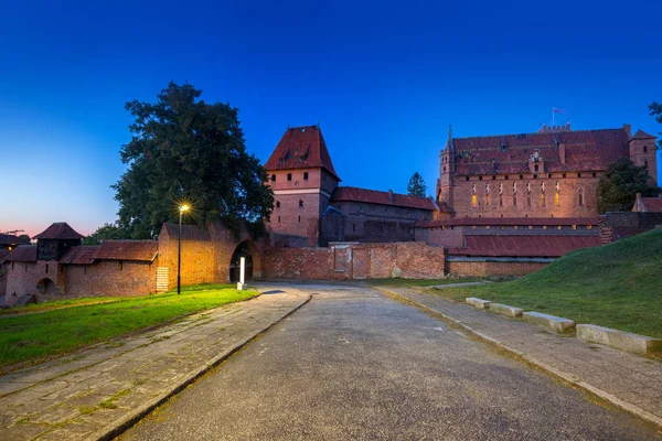 Мальборкский Замок Тевтонского Ордена Сумерках Польша — стоковое фото