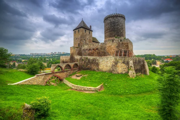 Medieval castle in Bedzin at dusk, Poland — Stock Photo, Image