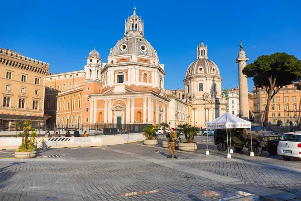 Rom Italien Januari 2019 Människor Trajan Marknaden Rom Solig Dag — Stockfoto