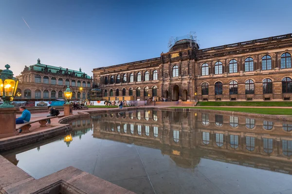 Dresden Tyskland April 2019 Vacker Arkitektur Zwinger Palatset Dresden Skymning — Stockfoto