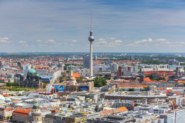 Berlin, Almanya - 15 Haziran 2017: Şehir Merkezi, Berlin, Almanya mimarisi. Berlin başkenti ve en büyük şehri Almanya yaklaşık 3,7 milyon kişilik bir nüfusa sahip olduğunu.