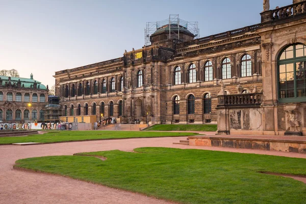 Dresden Tyskland April 2019 Vacker Arkitektur Zwinger Palatset Dresden Skymning — Stockfoto