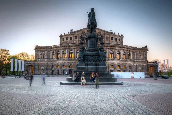 Dresden Almanya Nisan 2019 Semperoper Operası Gün Batımında Saksonya Kralı — Stok fotoğraf