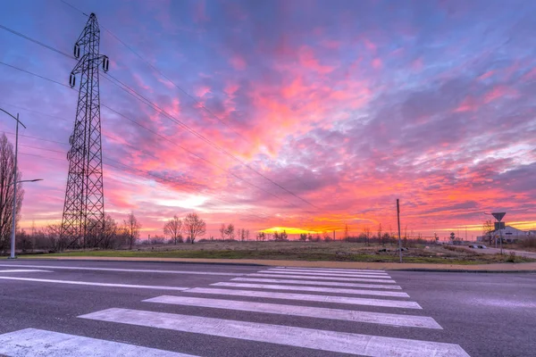 Pruszcz Gdanski Güneş Doğarken Yaya Geçidi Elektrik Hattı Polonya — Stok fotoğraf