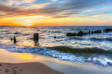 Güzel günbatımı oveti Baltık denizi Gdansk, Polonya