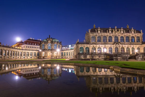 Wunderschöne Architektur Des Zwinger Palastes Dresden Bei Nacht Sachsen Deutschland — Stockfoto
