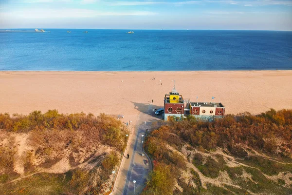 Luftbild Des Schönen Strandes Mit Haus Der Rettungsschwimmer Der Ostsee — Stockfoto