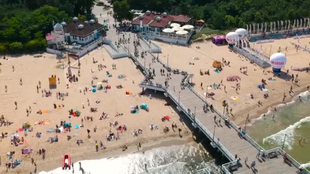 Danzica Polonia Agosto 2019 Persone Che Rilassano Sulla Spiaggia Con — Video Stock