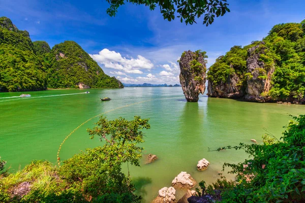 Niesamowity Krajobraz Wyspy Khao Phing Kan Skałą Tapu Zatoce Phang — Zdjęcie stockowe