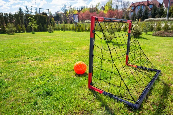 Jardín Juegos Para Niños Con Mini Gol Fútbol —  Fotos de Stock