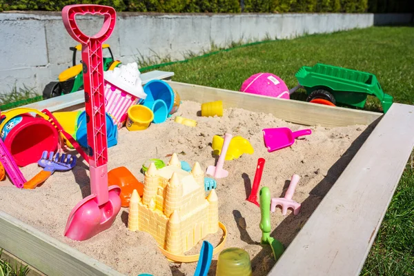 Gartenspielplatz Für Kinder Mit Sandkasten — Stockfoto