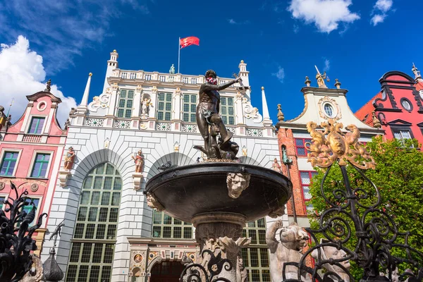 Fonte Neptuno Com Máscara Facial Cidade Velha Gdansk Polônia — Fotografia de Stock