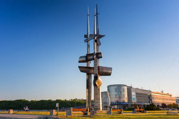 Gdynia Polonya Haziran 2020 Günbatımında Baltık Denizi Meydanındaki Anıt Gdynia — Stok fotoğraf