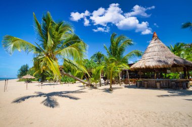 Tayland 'daki güzel Koh Kho Khao adasının tropik plajı.