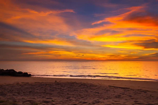 Hermosa Puesta Sol Mar Andamán Tailandia — Foto de Stock