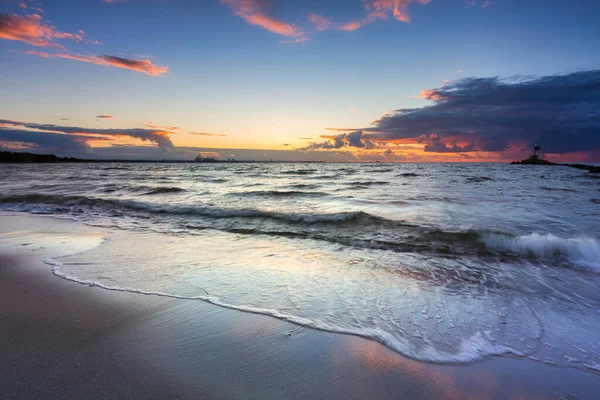 Vacker Solnedgång Över Stranden Vid Östersjön Gdansk Polen — Stockfoto