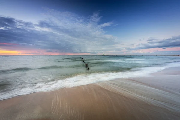 Hermosa Puesta Sol Sobre Playa Junto Mar Báltico Gdansk Polonia — Foto de Stock