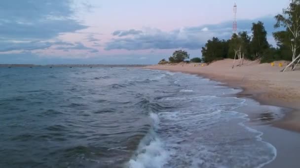 波兰格但斯克波罗的海海滩上美丽的落日 — 图库视频影像