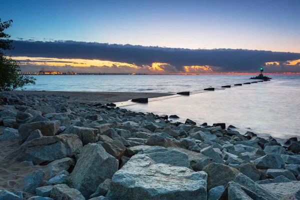 Hermosa Puesta Sol Sobre Playa Junto Mar Báltico Gdansk Polonia —  Fotos de Stock