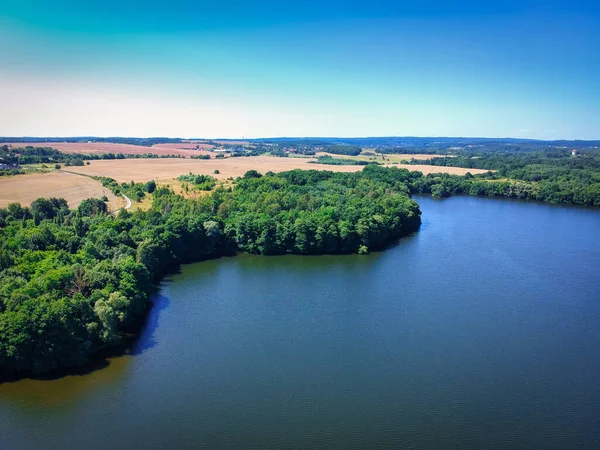 夏季波兰湖面的空中景观 — 图库照片