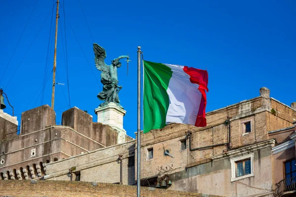 Italiensk Flagga Saint Angels Slott Rom — Stockfoto