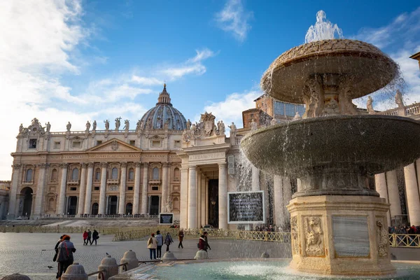 Vatikan Şehri Ocak 2019 Vatikan Daki Aziz Peter Meydanı Bazilikası — Stok fotoğraf