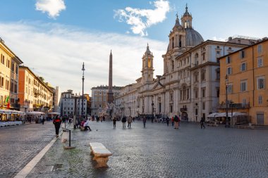 Roma, İtalya - 10 Ocak 2019: Roma, İtalya Piazza Navona 'nın mimari ve çeşmeleri