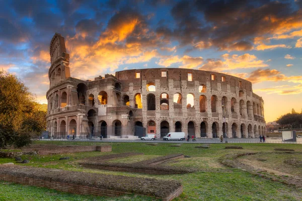 Κολοσσαίο Στη Ρώμη Ξημέρωμα Της Ιταλίας — Φωτογραφία Αρχείου