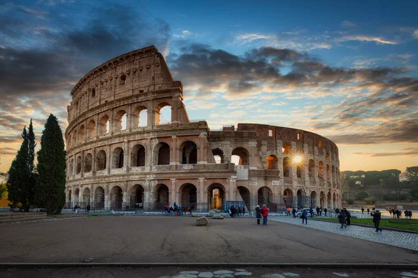 Roma Daki Kolezyum Gün Doğumunda Talya — Stok fotoğraf