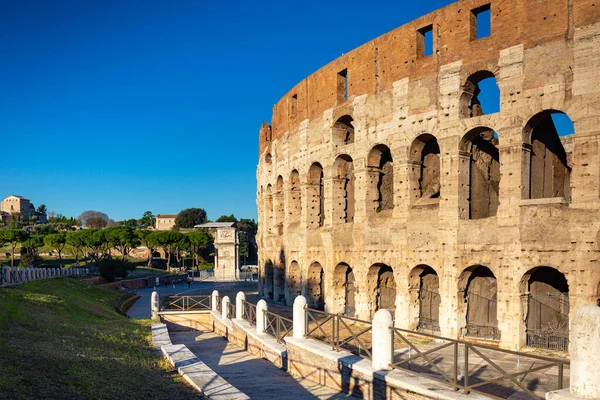 Colosseo Roma All Alba Italia — Foto Stock