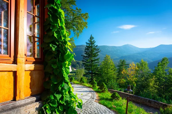 ポーランドのカルコノゼ山脈のテラスの美しい夏の風景 — ストック写真