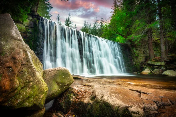 Schöne Landschaft Des Wilden Wasserfalls Fluss Lomnica Karpacz Polen — Stockfoto
