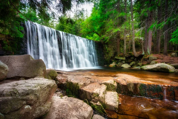 Schöne Landschaft Des Wilden Wasserfalls Fluss Lomnica Karpacz Polen — Stockfoto