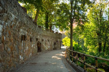 Walbrzych, Polonya - 8 Eylül 2020: Aşağı Silezya, Polonya 'daki Ksiaz Kalesi' nin güzel mimarisi.