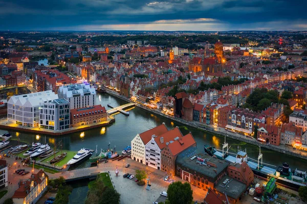 Vista Aérea Cidade Gdansk Sobre Rio Motlawa Com Uma Arquitetura — Fotografia de Stock