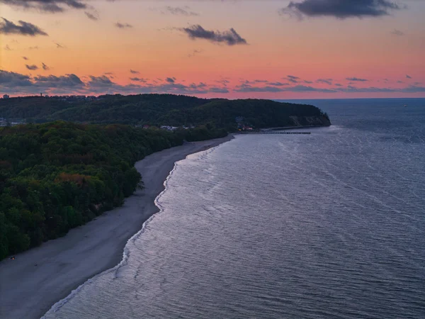 Gdynia Orlowo 'daki uçurum, Gdansk Körfezi, Polonya.