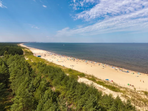 Yazın Sobieszewo, Polonya 'da Baltık Denizi sahilinin güzel manzarası
